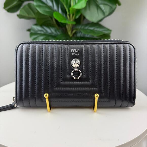 B120 💎✨Authentic Fendi DotCom LOng Zip  Black Leather Wallet - Picture 1 of 6